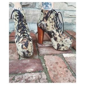 Jeffrey Campbell Lita dog tapestry SOLD OUT sz 8.5